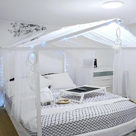 Lovely Cozy Room! With Attached Private Bath In The Heart Of Vancouver! Private Parking & Self Check-In! Exterior photo