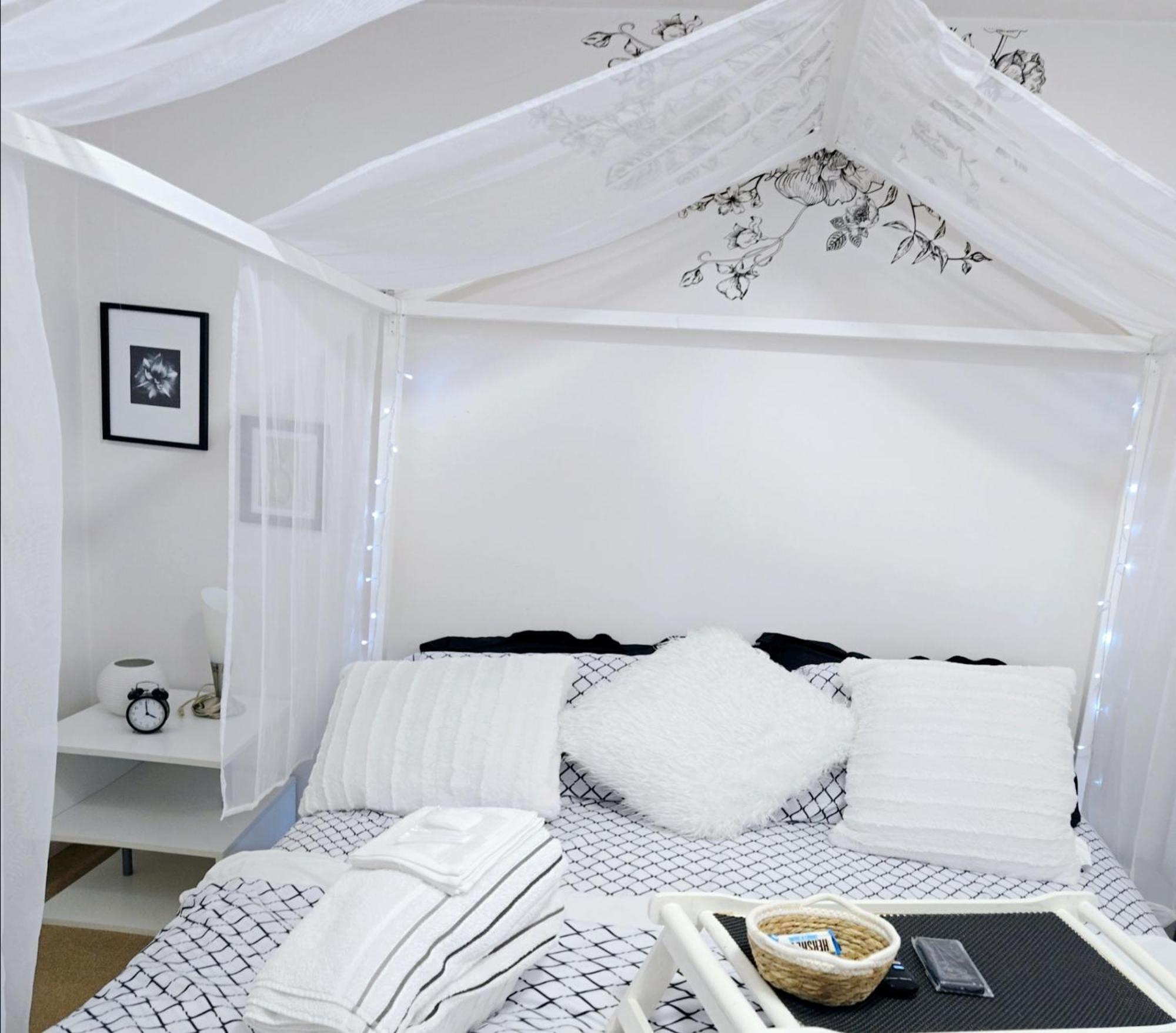 Lovely Cozy Room! With Attached Private Bath In The Heart Of Vancouver! Private Parking & Self Check-In! Exterior photo